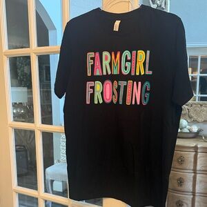FARM GIRL FROSTING Black Tee Size L